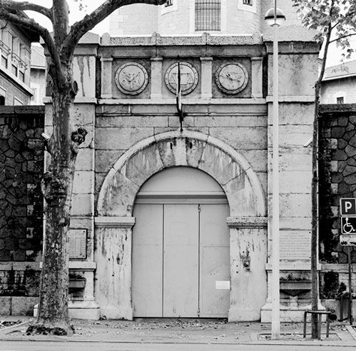 LyonStrates tweet media