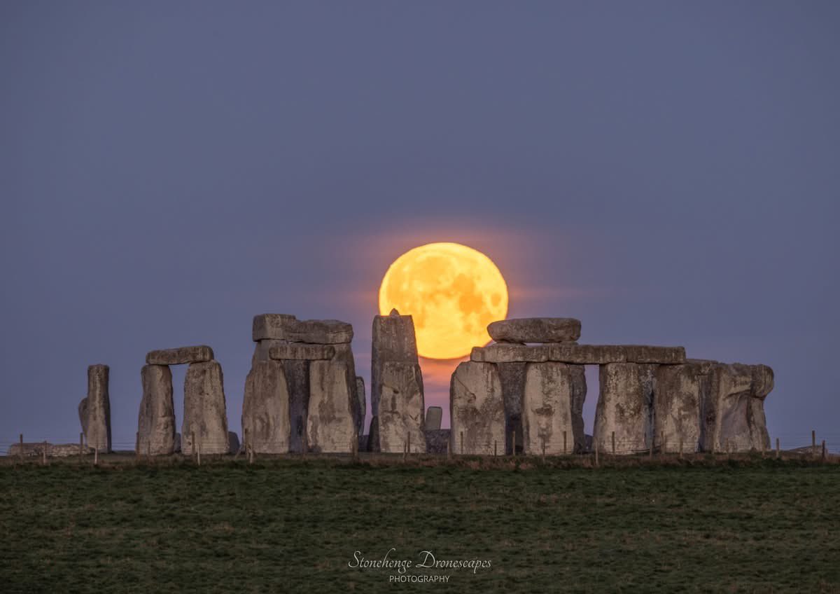 Stonehenge U.K tweet media