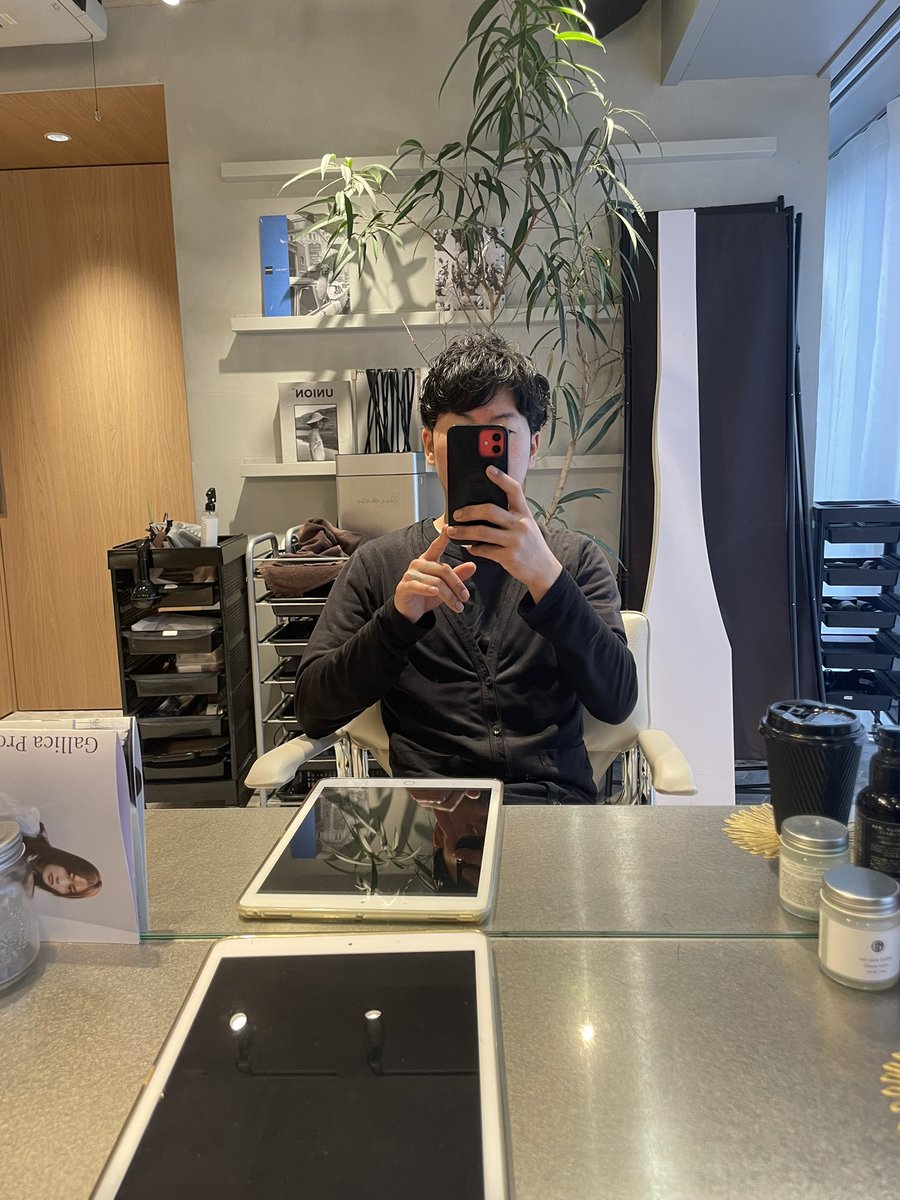 ze4ec2ea72sp0's tweet photo. 14ヶ月ぶりに髪切りました。
本日も18:30〜原宿にてお待ちしてますー🍻 https://t.co/bvjctYNdrP