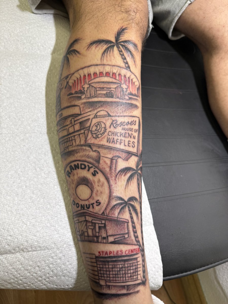 LOLOTATTOOZ's tweet photo. #lasvegas https://t.co/KMPFRnCc2Z