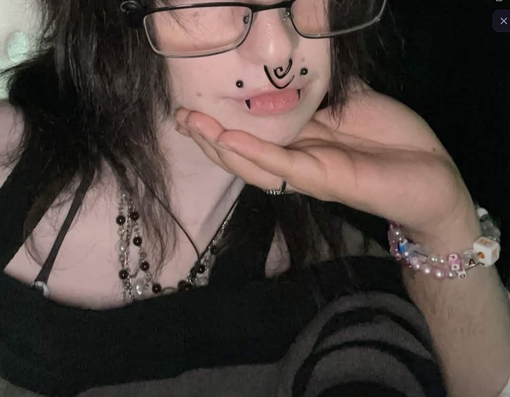 nateskiitty's tweet photo. shy abtt showing my face fully but hehe.. some little selfies >_< i wanna dress sexy for the club againnn ! !
#nsfwtwt #tboy https://t.co/n8PPrSZOVO
