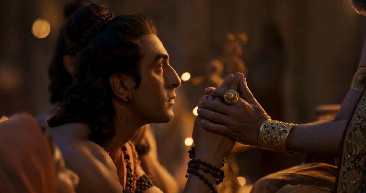 iwaymakerr's tweet photo. My respect increase for @ssrajamouli 💎..Sir you show us the true form in RRR and Varansi that how to show our history...even in Varanasi one shot of Rama shattered my mind that what you did sir..

But #Ramayana bro... WTF IS THIS...ITS LIKE IM WATCHING ADIPURSHH 2 🙂.. https://t.co/evRoAxcLt0