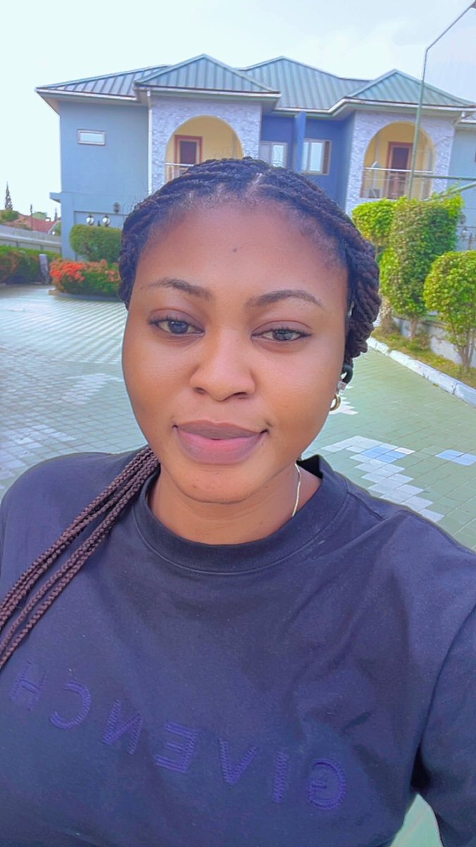 Oluwamayomikun tweet media