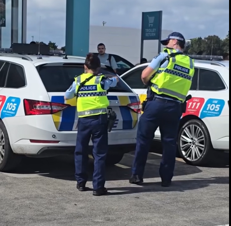 GraymanNZ tweet media