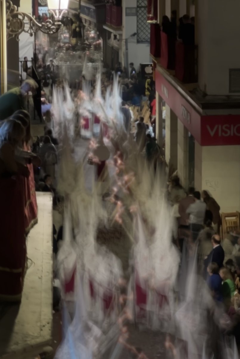 AlePatilla's tweet photo. Sevilla parece que está pintada https://t.co/OPiX7RllvA