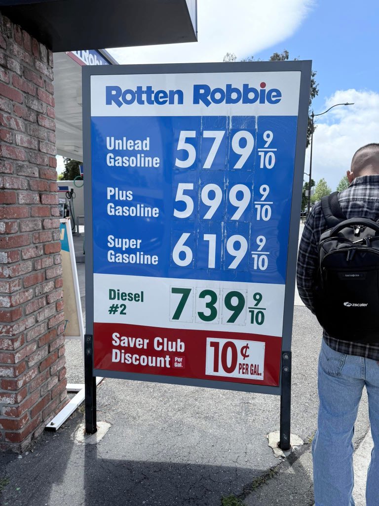 Nga Kor Ming tweet media