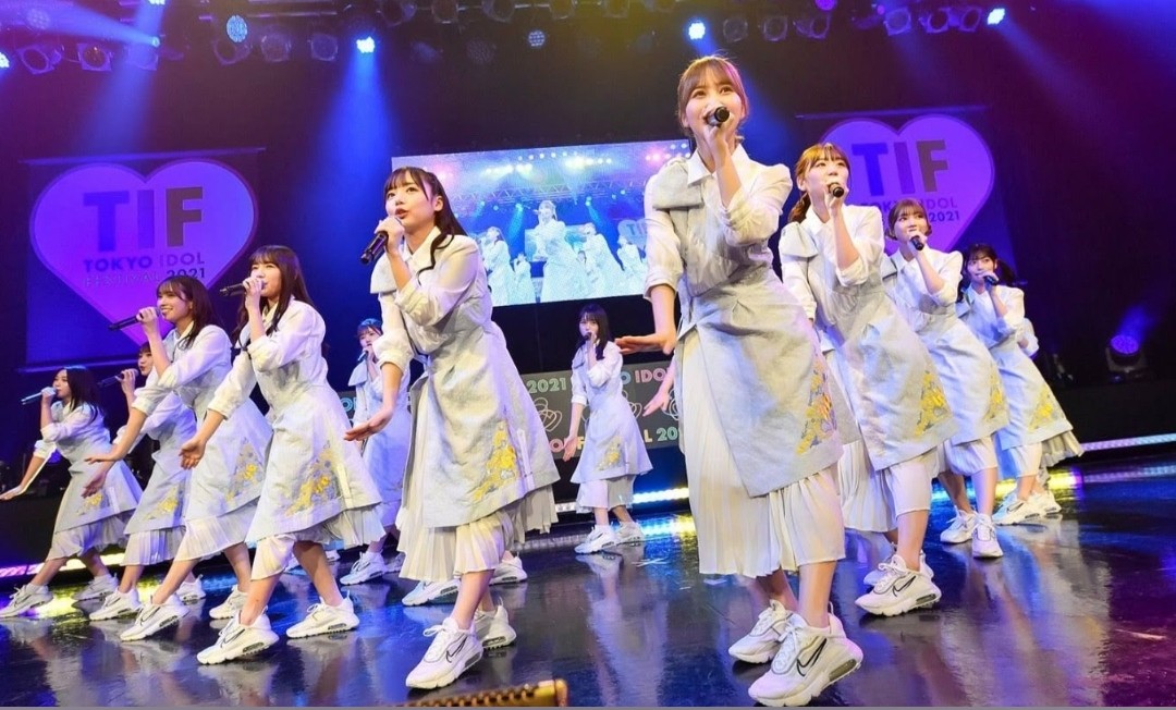 坂道の先を見てみたい tweet media