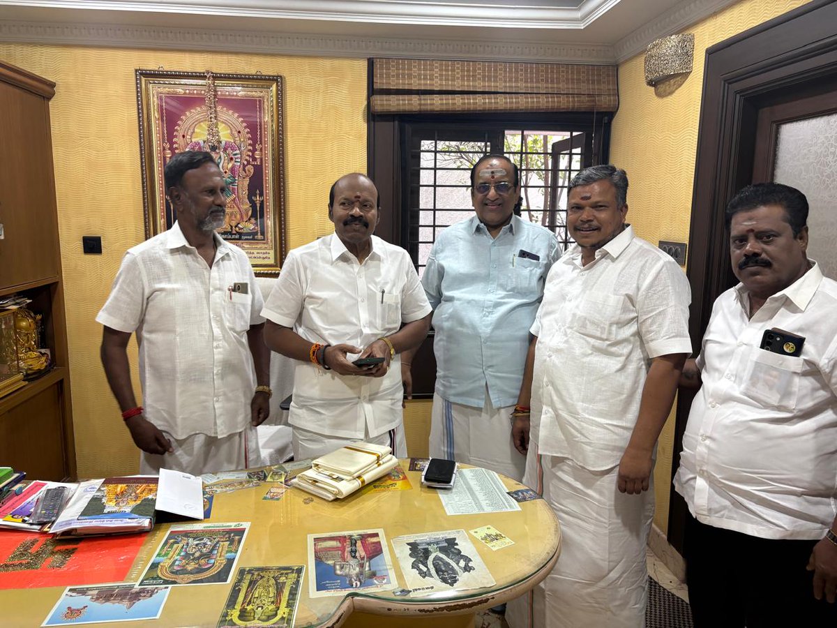 SubashKumarBJP's tweet photo. தேசிய ஜனநாயக கூட்டணியின் தாம்பரம் தொகுதியில் ADMK வேட்பாளர் சிட்லபாக்கம் C ராஜேந்திரன் அவர்களை மரியாதை நிமித்தமாக  சந்தித்தபோது @manojaruchamy @annamalai_k @BJP4TamilNadu https://t.co/saLTAnMkcH