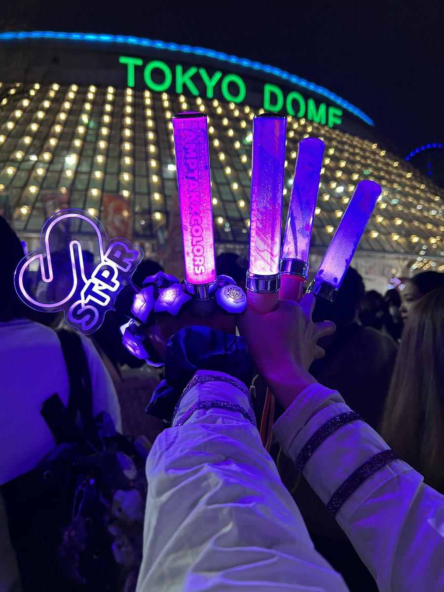 ゆにゃをﾏｾﾞﾀﾝﾊﾞﾘﾝ😈🔥 tweet media