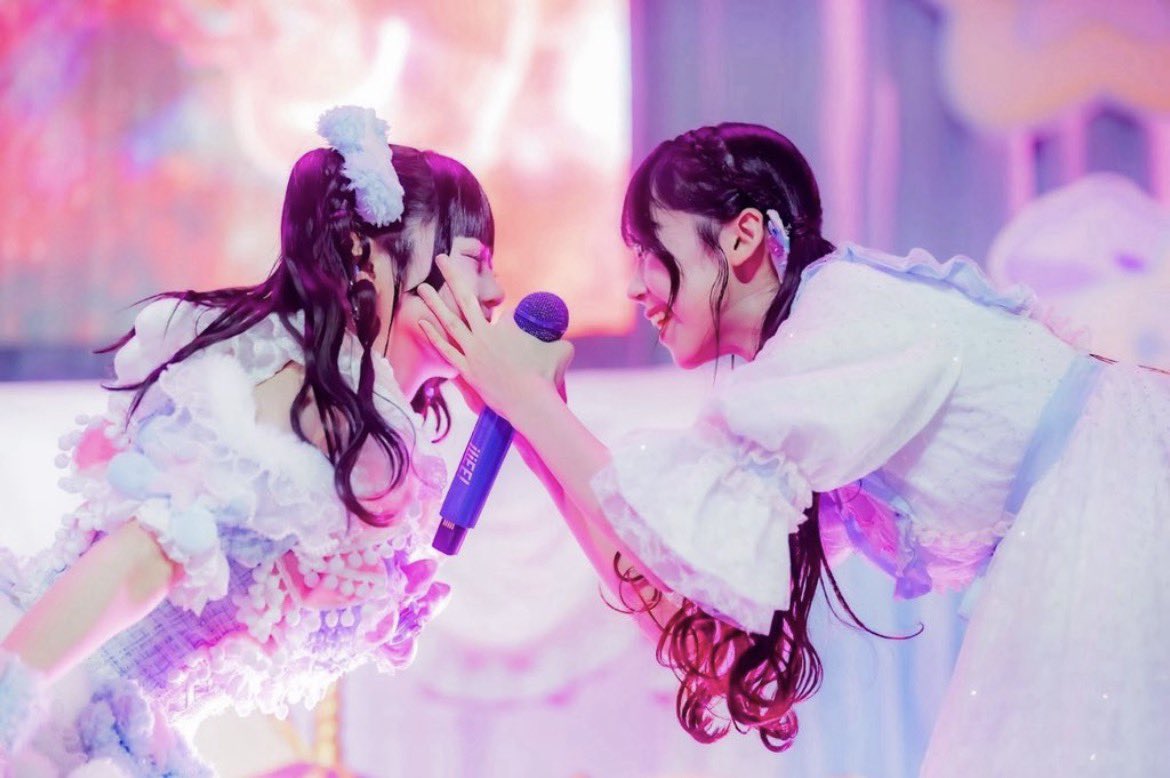 MM2486781879129's tweet photo. 私得すぎる🥹🥹💘
みにちゃんもみきちゃんも可愛すぎてむり🥹🥹🥹💜🩵 https://t.co/ltj9WrbJs7