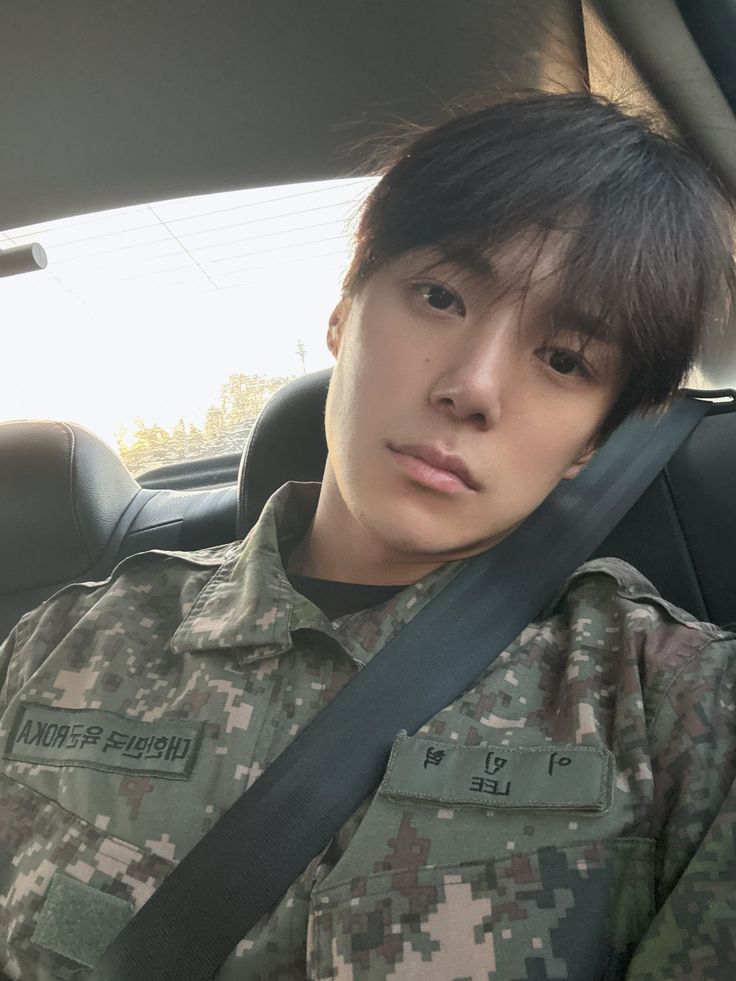 션뭉
🐶 우리 군복 XX하자
🐻 나 공익인데