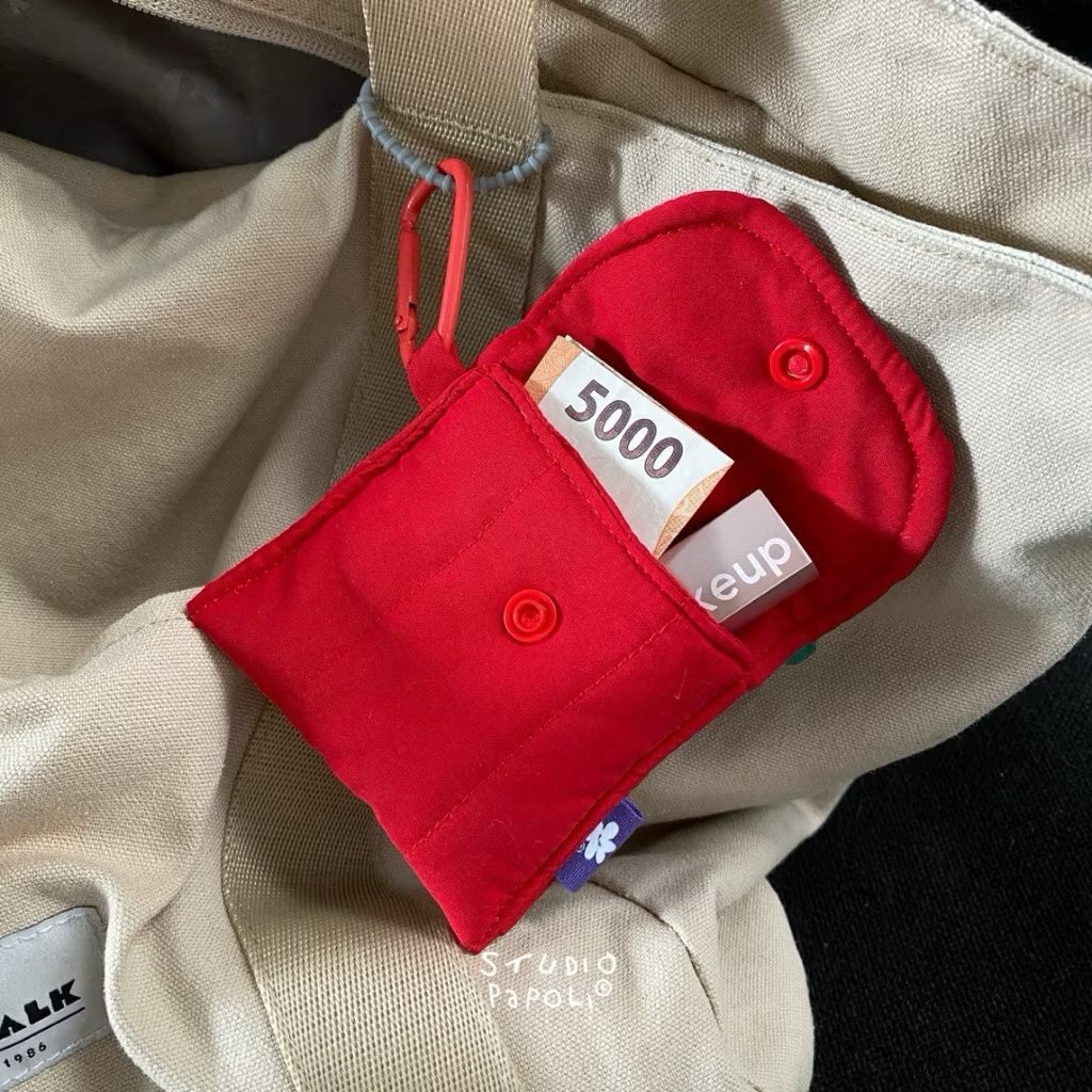 pelangisesaat's tweet photo. cute pouch

a thread https://t.co/iriw8lNlvX