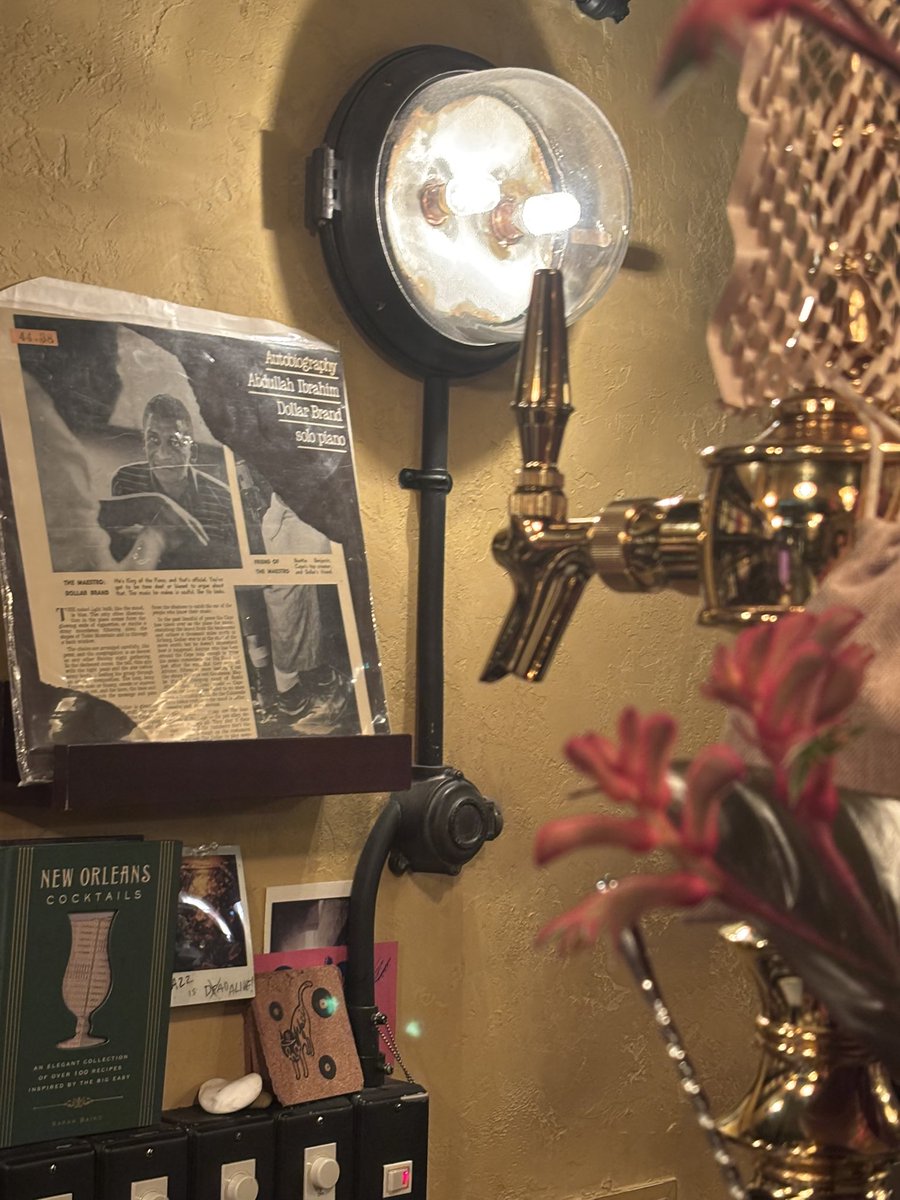 NoRoomFor Squares tweet media