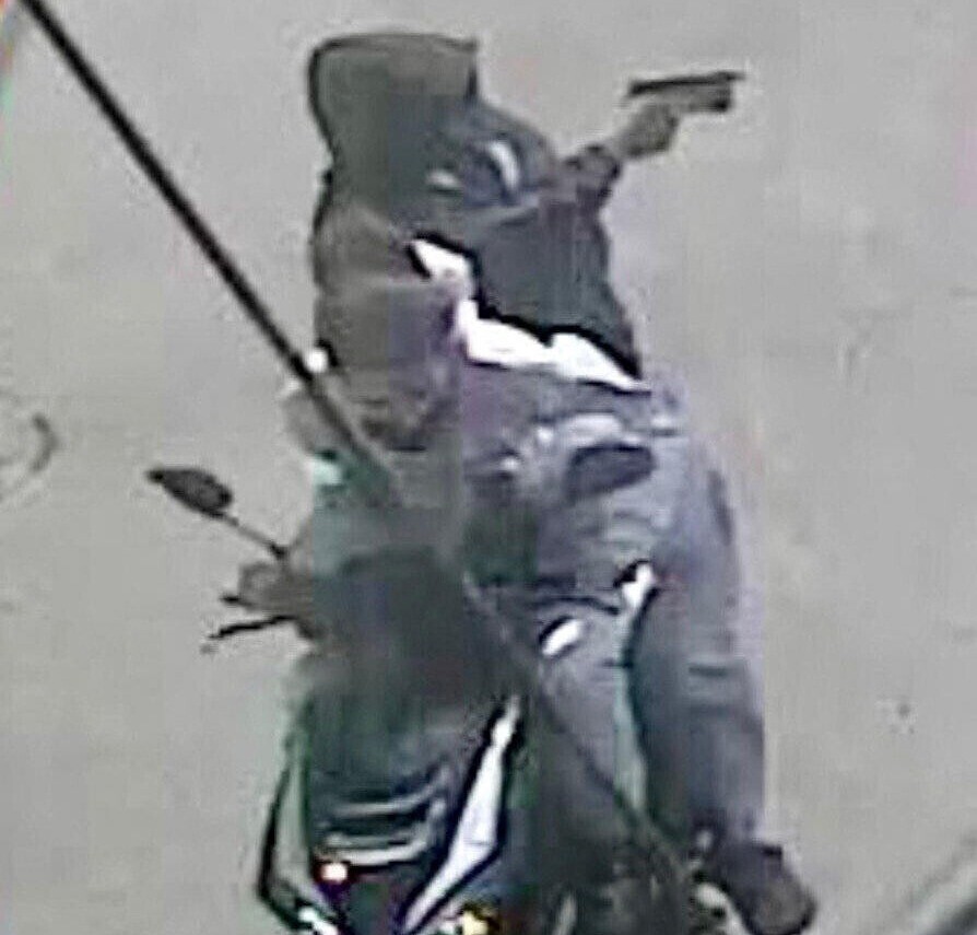 Le Parisien tweet media