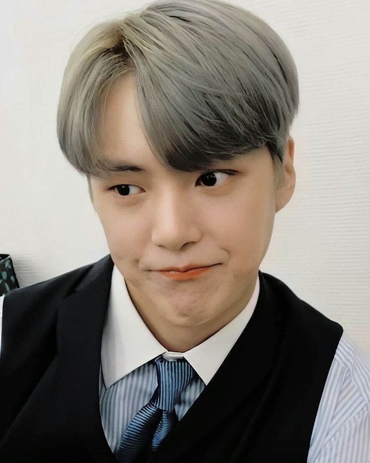 션뭉
소개팅으로 처음 봤는데 첫만남에서는 그렇게 순딩곰같이 굴었던 소개팅남이 다음 날 보니까 엄청 빡세게 꾸미고 다시 만났는데 두근거림을 느낀 자신이 원망스럽고 짜증나고 자존심 상함 왜냐면 첫눈에 반해버려서,,,