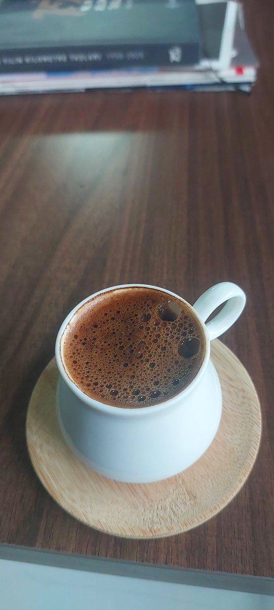Nisan yağmurları şifaymış
Herkesin derdine derman olsun
#yagmur🌧☕️🍀