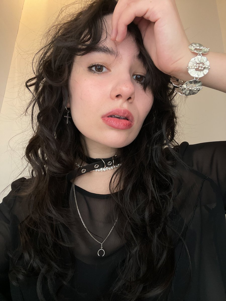 алин блин tweet media