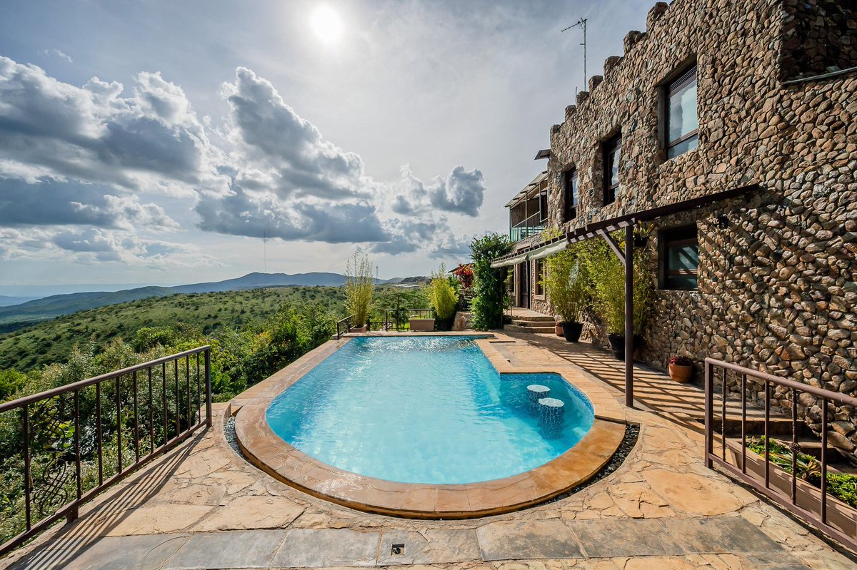 Perfect Strangers Safaris tweet media