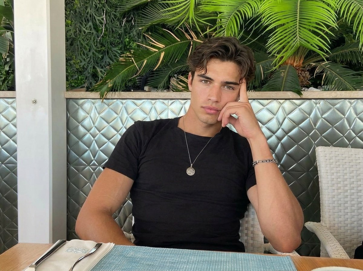 I am Luca tweet media