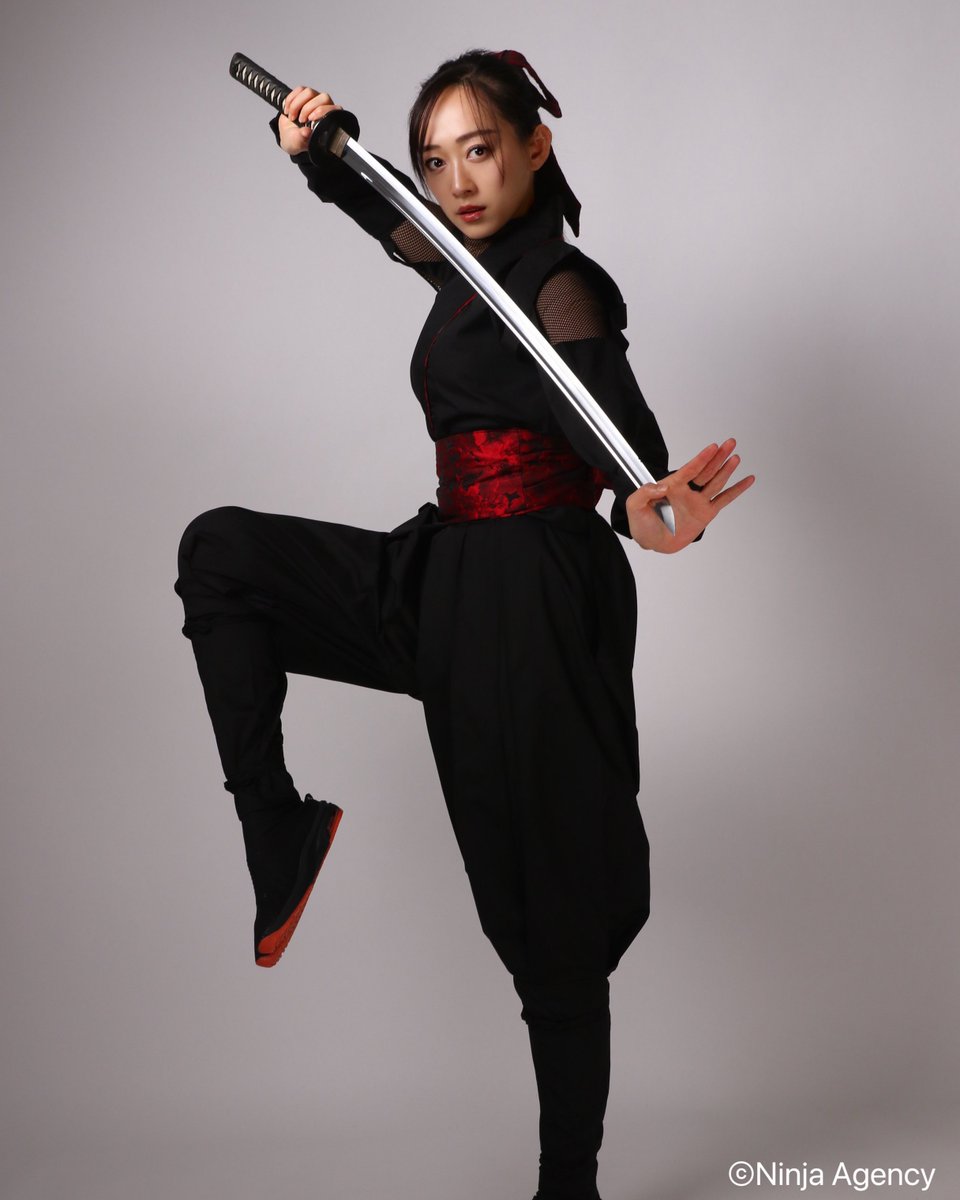 李梨衣名(リーナ) tweet media