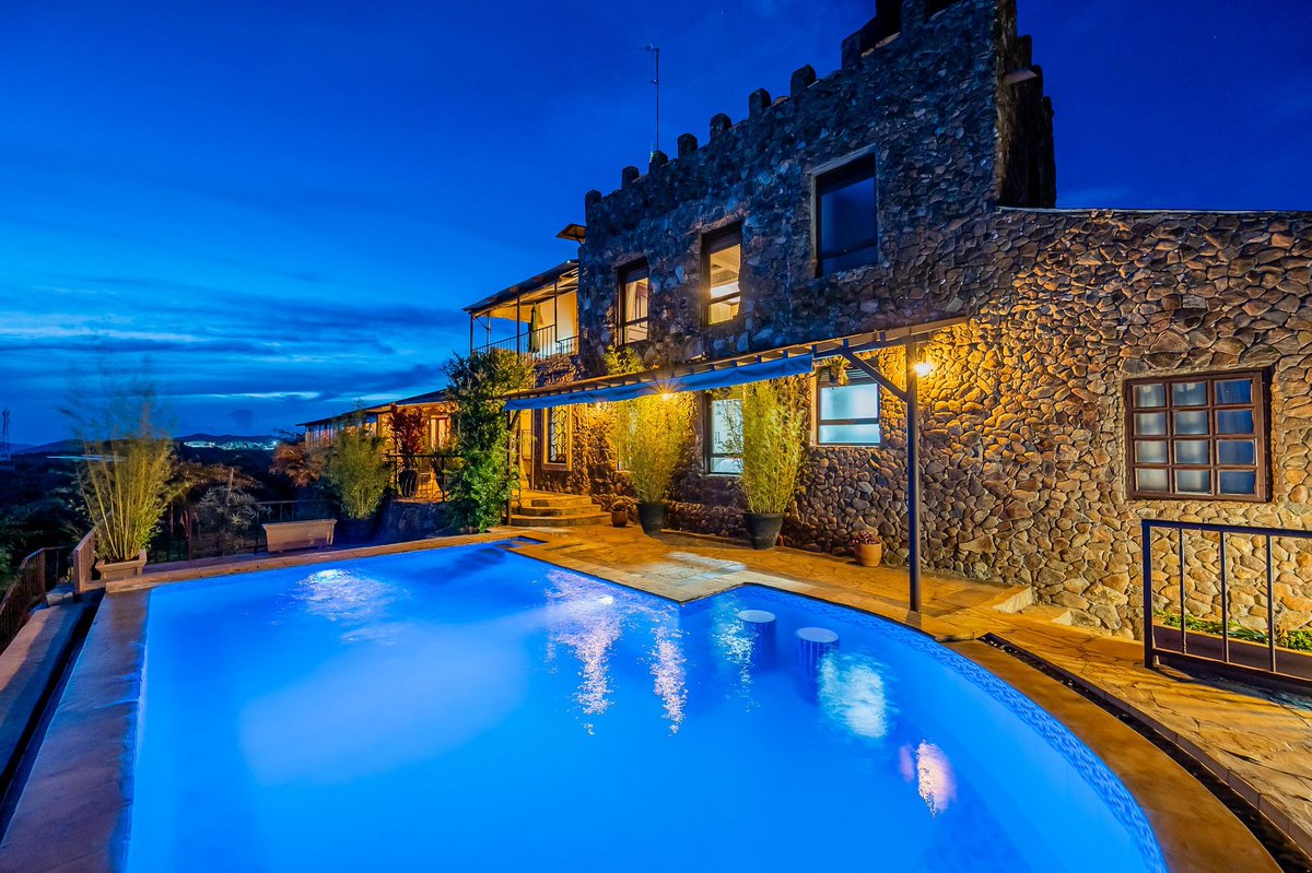 Perfect Strangers Safaris tweet media