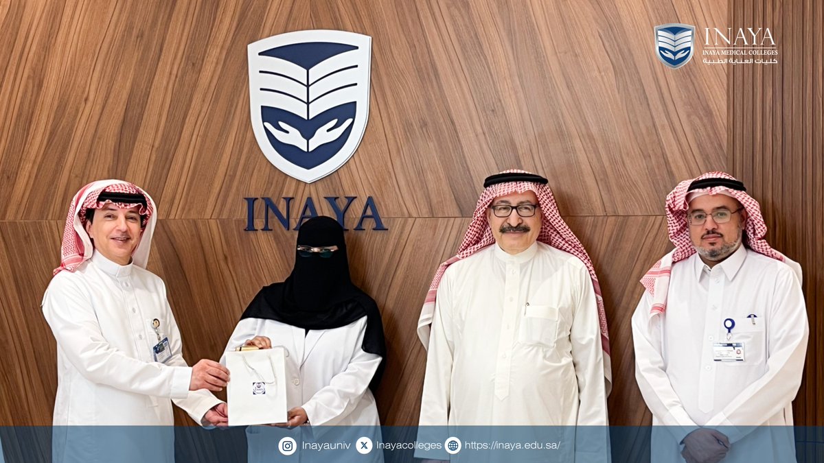 Inayacolleges's tweet photo. كرّمت #كليات_العناية_الطبية الطلبة الفائزين في مسابقة عدسة التأسيس، تقديرًا لإبداعاتهم التي جسّدت معاني الفخر والانتماء لتاريخ وطننا العريق 
مبارك لهم هذا التميّز، وبالتوفيق لمزيد من النجاحات والإنجازات. https://t.co/32TnrH7fSl