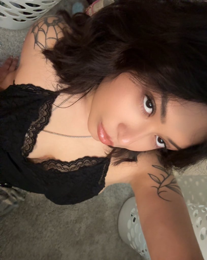 𝖌𝖊𝖔𝖉𝖚𝖉𝖊 tweet media