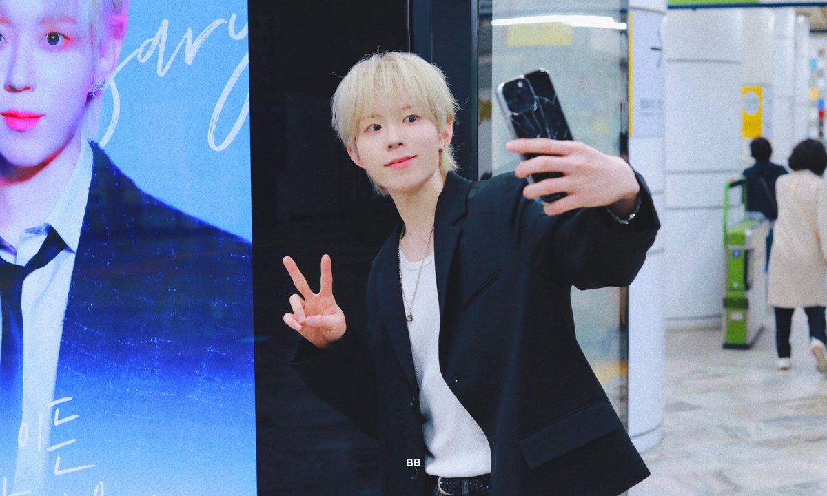 BB_2den's tweet photo. 4주년 추카 합니당 💗.💗

#나인아이 #NINEi #이든 #EDEN #든이랑 https://t.co/lSIkkZEq8M