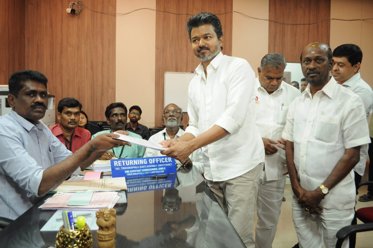 Vijay Fans Trends tweet media