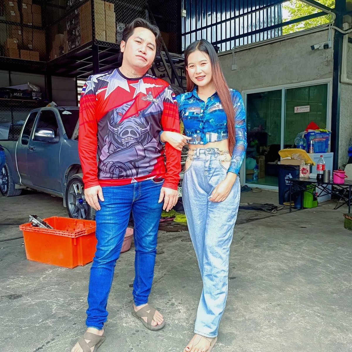 พิมพ์นิยม. tweet media