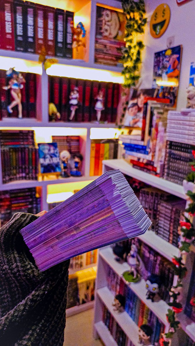 ordinarypiipeel's tweet photo. Sabi nih di tukerin mobil baru wkwkwk 

Ini pas baru niat ngumpulin bookmark periplus. Kalau ngumpulin dari awal rasanya jumlah nya bisa 2x lipet wkwkkwwk https://t.co/lvA21KHvuG