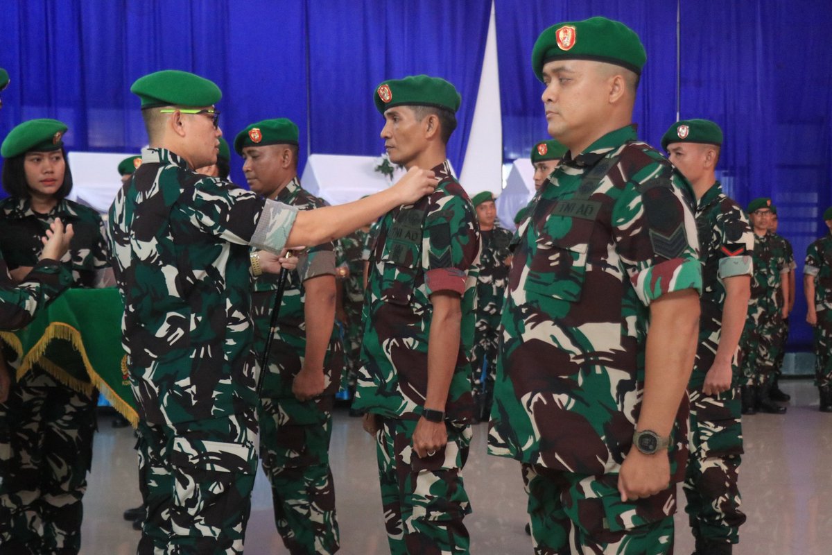 korem101's tweet photo. Danrem 101/Antasari Pimpin Acara Laporan Korps Kenaikan Pangkat Perwira dan Pelantikan Kenaikan Pangkat Bintara dan Tamtama Korem 101/Ant https://t.co/SeYp46E2bU