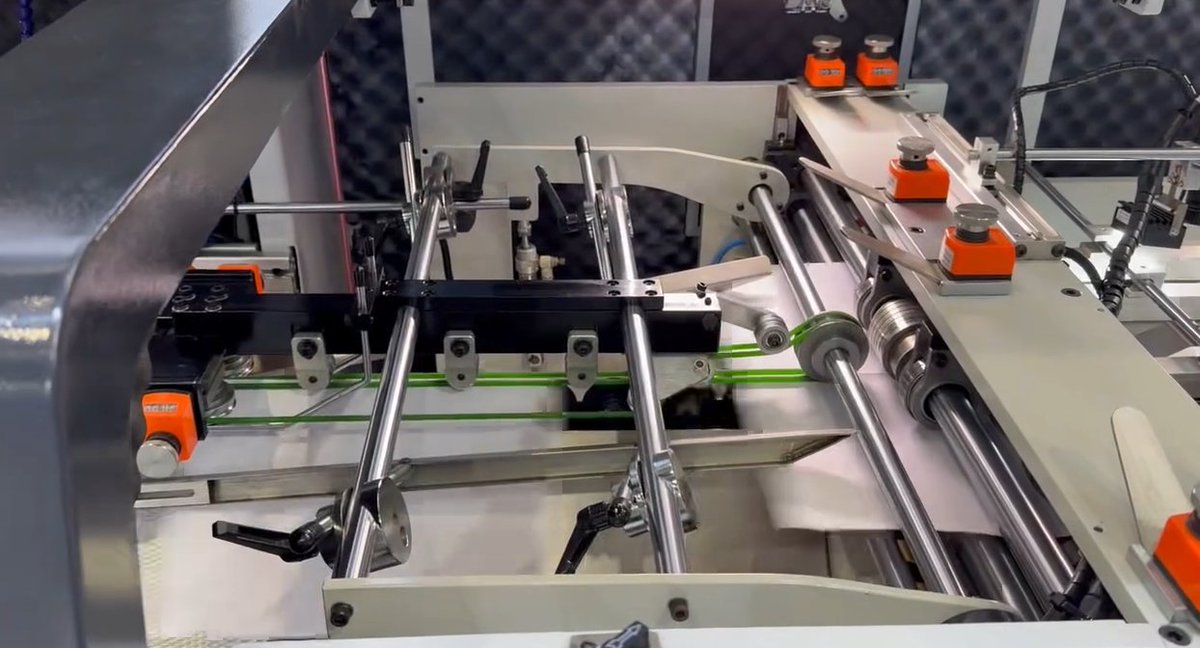 bosid2285's tweet image. 📚⚙️ Stable, precise &amp;amp; durable. Delivers neat, firm book binding for books &amp;amp; notebooks. Ideal for printing &amp;amp; binding workshops.
#Bosid #ThreadSewing #BookBindingMachine #fyp
zjlxbsd.com