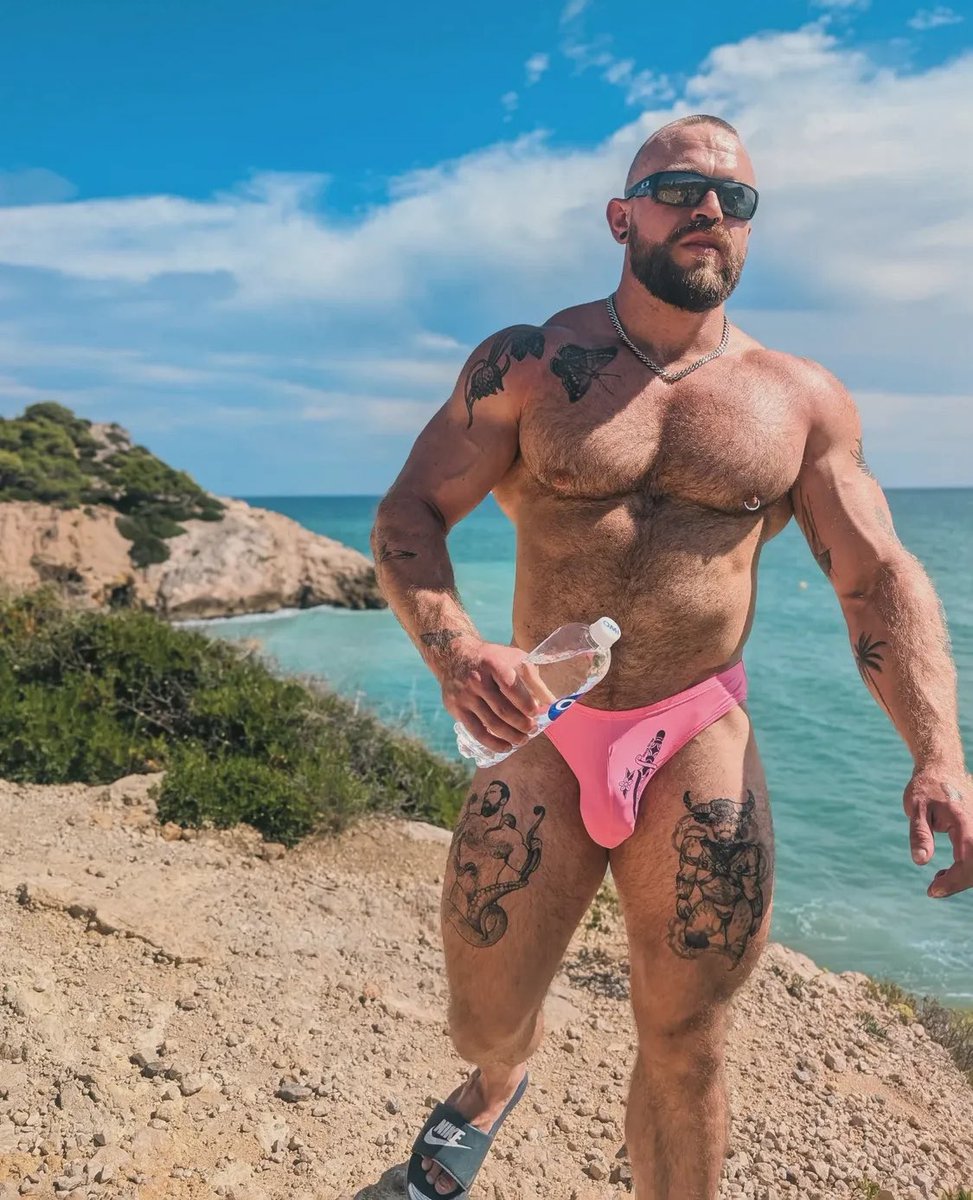 PopsHomies tweet media