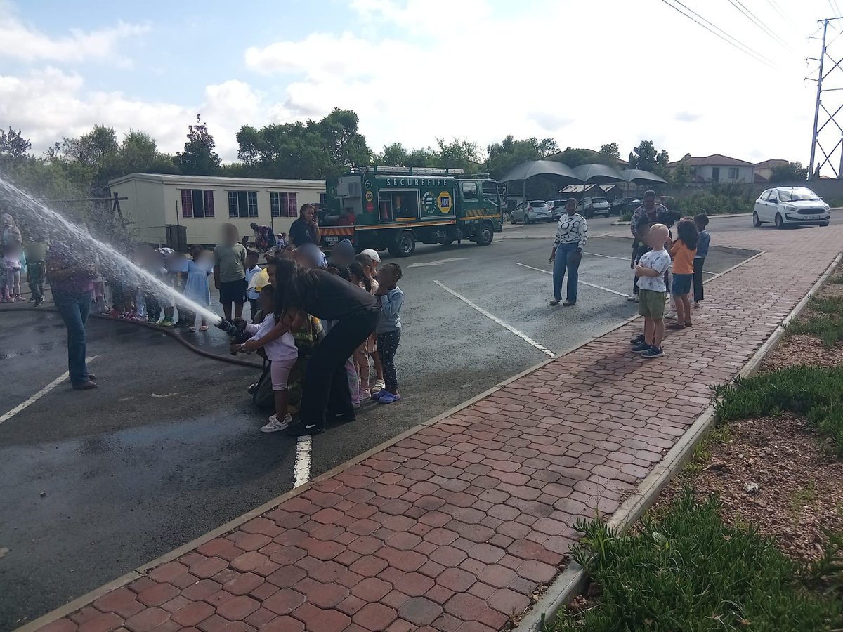 Fidelity Services Group tweet media