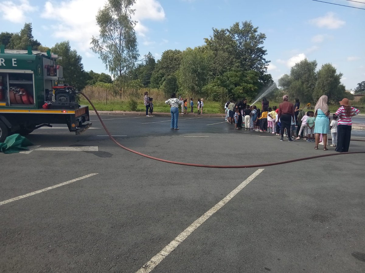 Fidelity Services Group tweet media