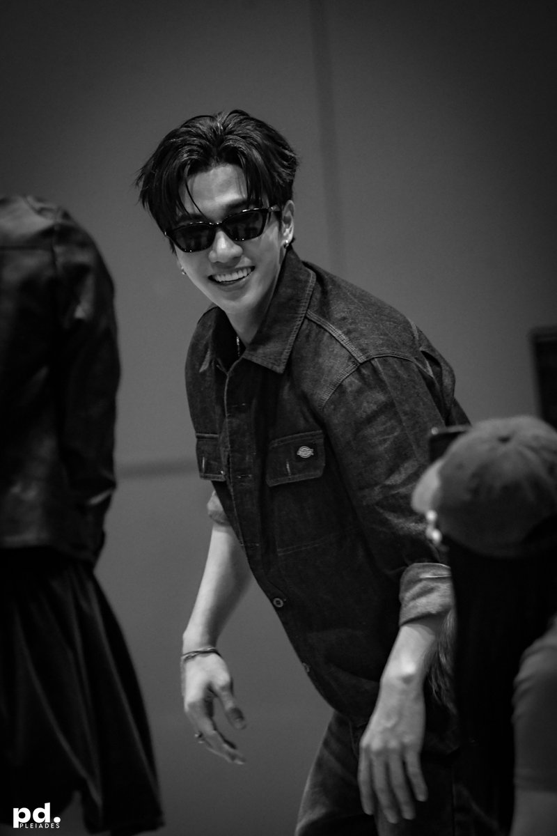 𝗉𝖽𝗌𝗍𝗎𝖽𝗂𝗈.𝗉𝗌 tweet media