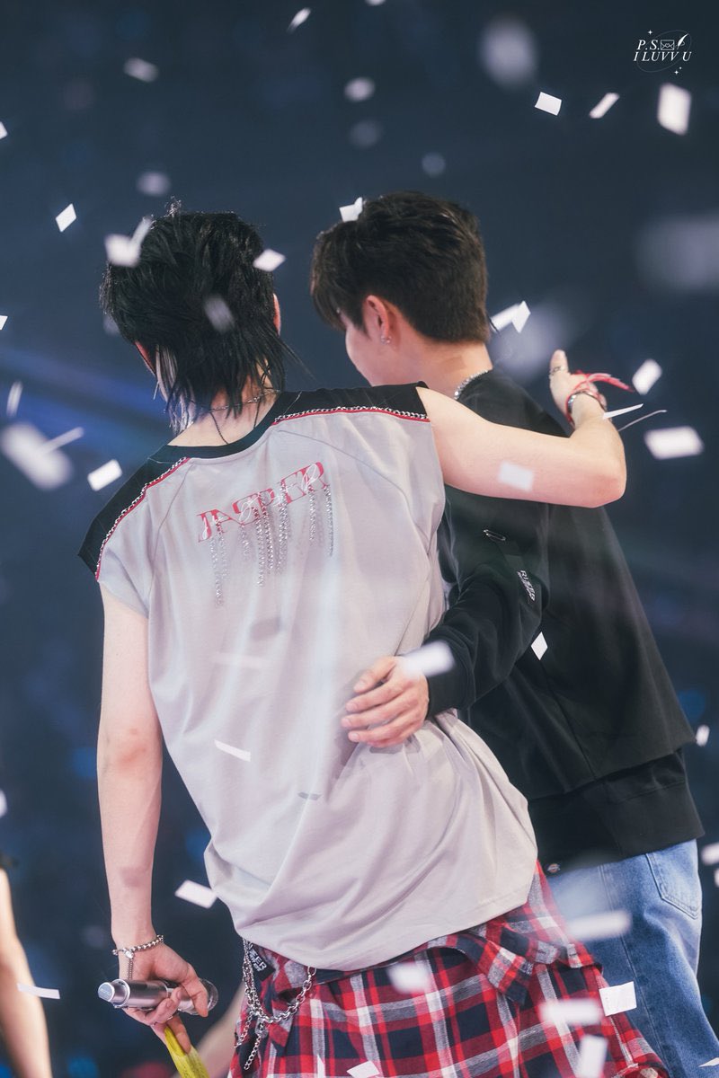 ꒰ แฟนต้า ꒱ • รัฐมนตรีกระทรวงการศึกษา ⁺ 📒 tweet media