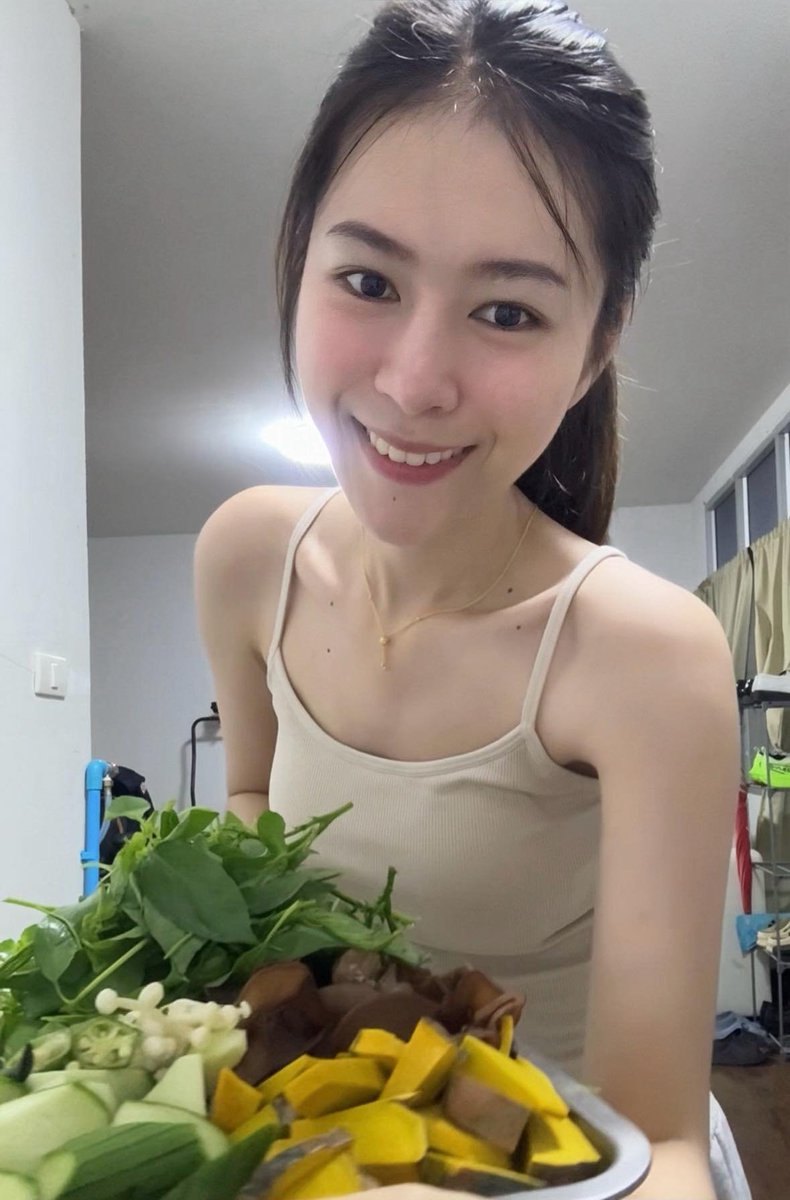 เรียกหนูว่าครูแป้ง tweet media