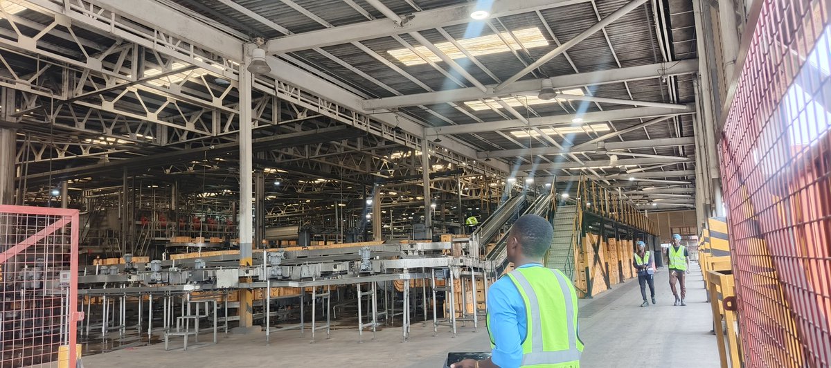 bryhimx's tweet photo. At Ogba, Lagos 📍🇳🇬 for an Environmental Evaluation Study and Environmental Management Plan for a Multinational Beverage facility serving as the team lead for Land Use & Transportation Assessment.
#ESIA #EIAR #Surveyor #UrbanPlanner #Geospatialist #Environmentalist https://t.co/oiutnOFhsX