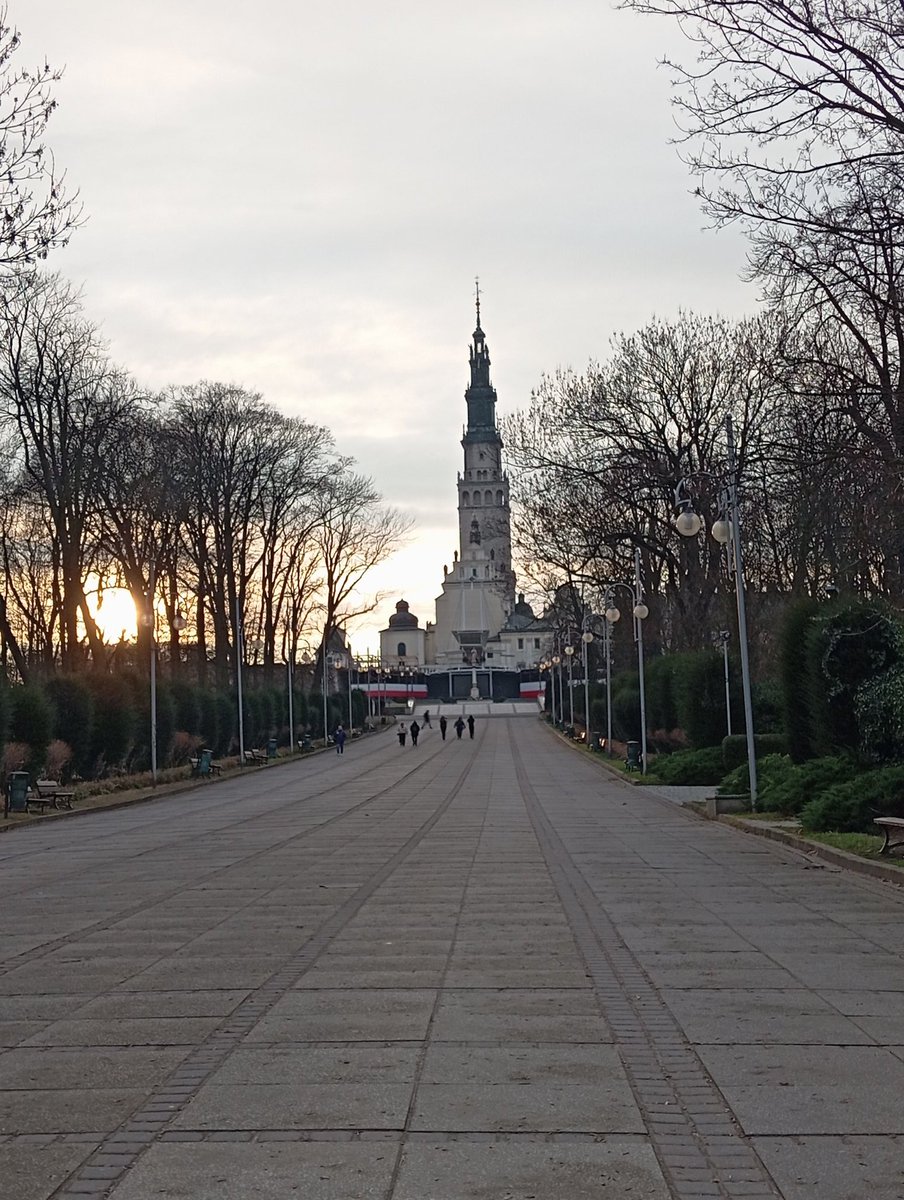 Patrycja 🌘|| ɪ'ᴍ ᴄᴏᴏᴋᴇᴅ ᴇʀᴀ 💀🛐🐈‍⬛ tweet media