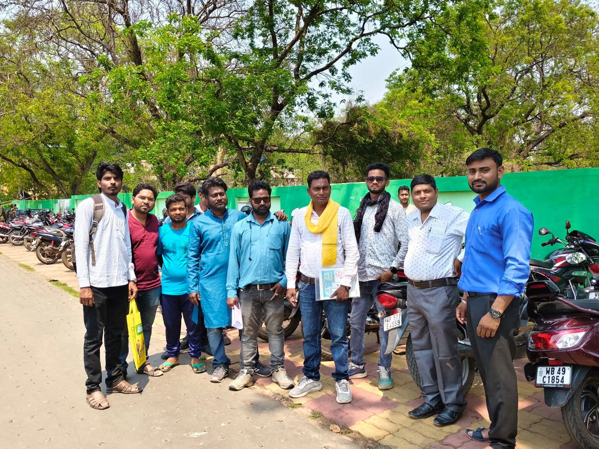 Deputation man Ashoke Mahata on the way to nomination ✊
<a href="/ashokemahata1/">Ashoke Mahata</a>

#AssemblyElection #Jhargram_Assembly #WestBengal