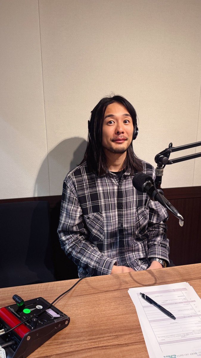 djnishidashin's tweet photo. 📻LAND presents RADIO BEYOND BORDERS📻
この後夜9時からお送りする世代を超えて、いま“若い感性”を持つリスナーに向けたカルチャープログラム✨
4月のマンスリーゲストはHEY-SMITH 猪狩秀平さん @HEY_IGARI_0131 です🎙️
是非お聴きください！
#fmcocolo765 https://t.co/3vGpdhIdSO