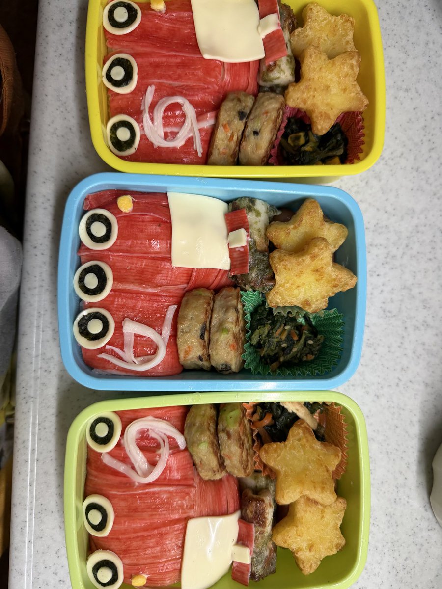 しろすっけ tweet media