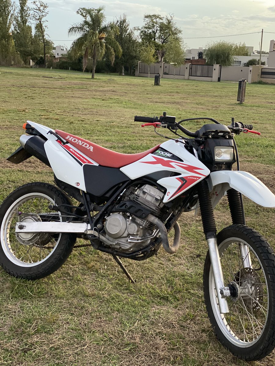 Q buena moto loco 😍🥳