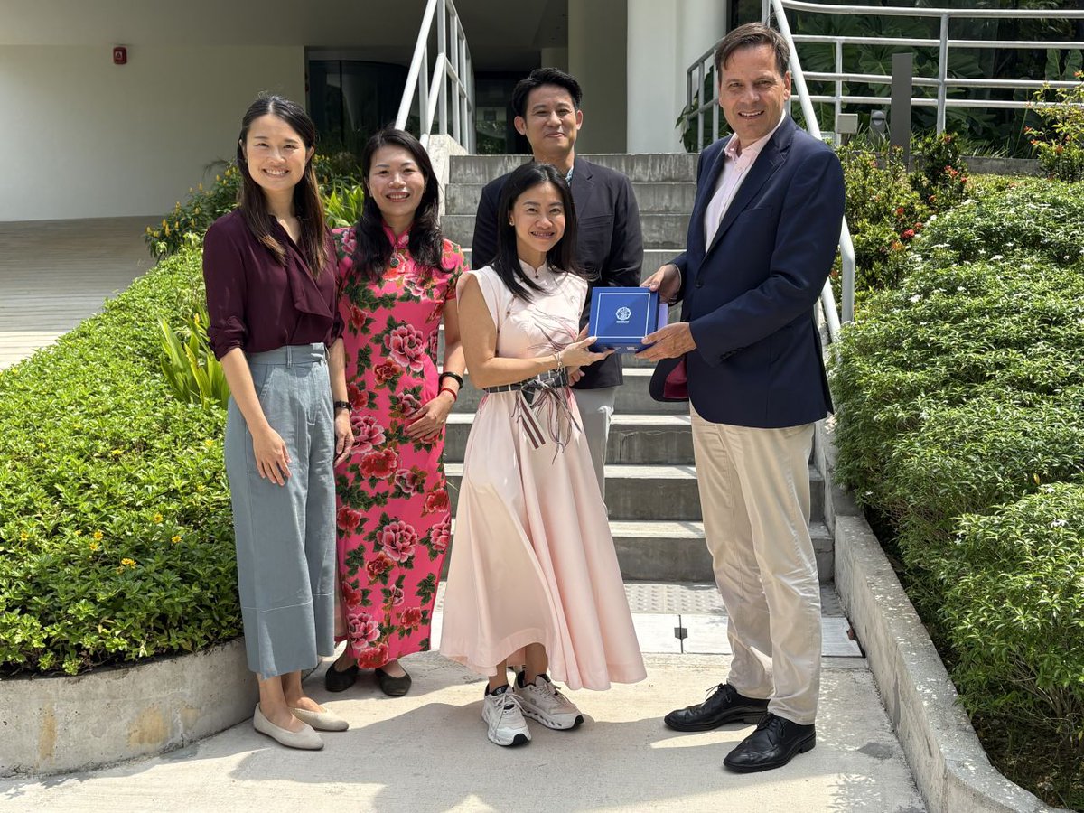 Ambassador Frank Grütter tweet media