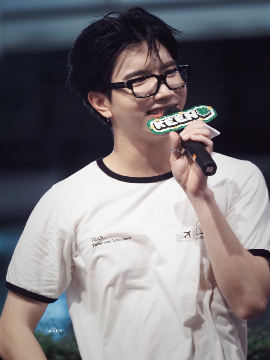 SCHWNSiGHT tweet media