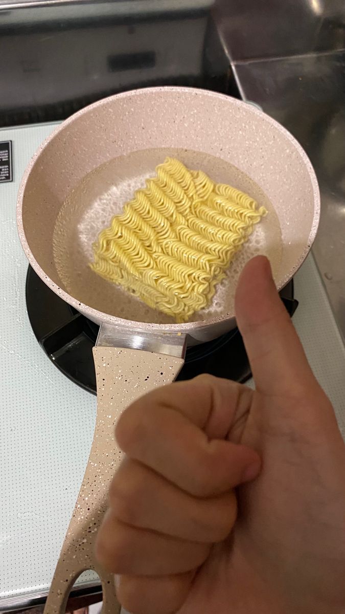 jiandeys's tweet photo. its time for noodle https://t.co/l6bOlZhDWO