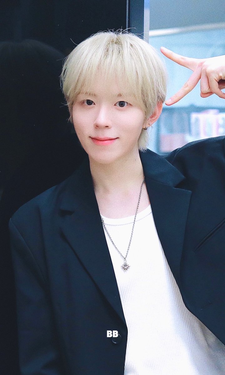 BB_2den's tweet photo. 든냥이 ~ 🤍

#나인아이 #NINEi #이든 #EDEN #든이랑 https://t.co/2360G8hYgN