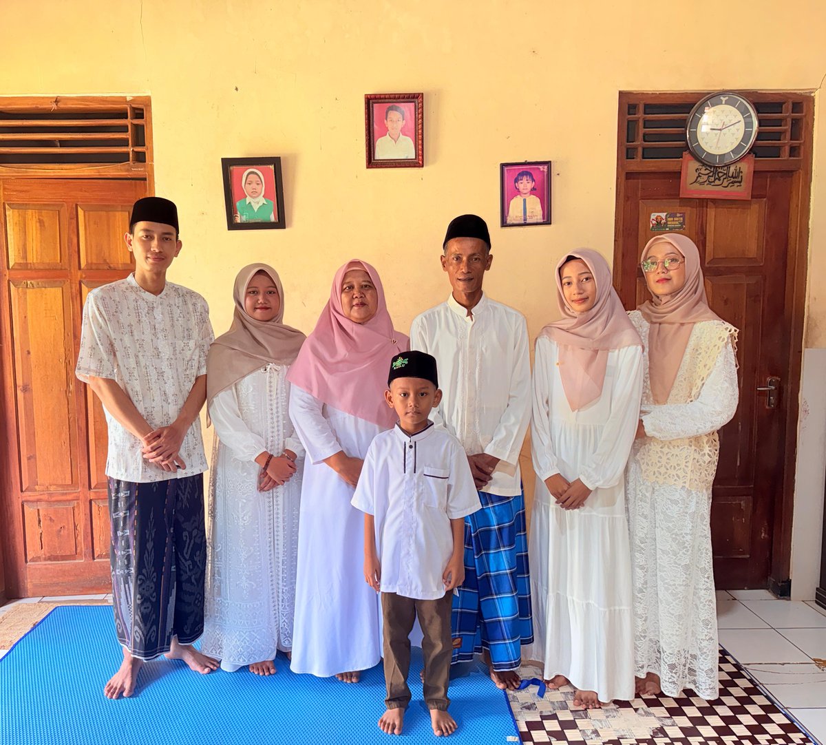 bjhyeon's tweet photo. Eid mubarak✨️ https://t.co/CVCGsIH3CK